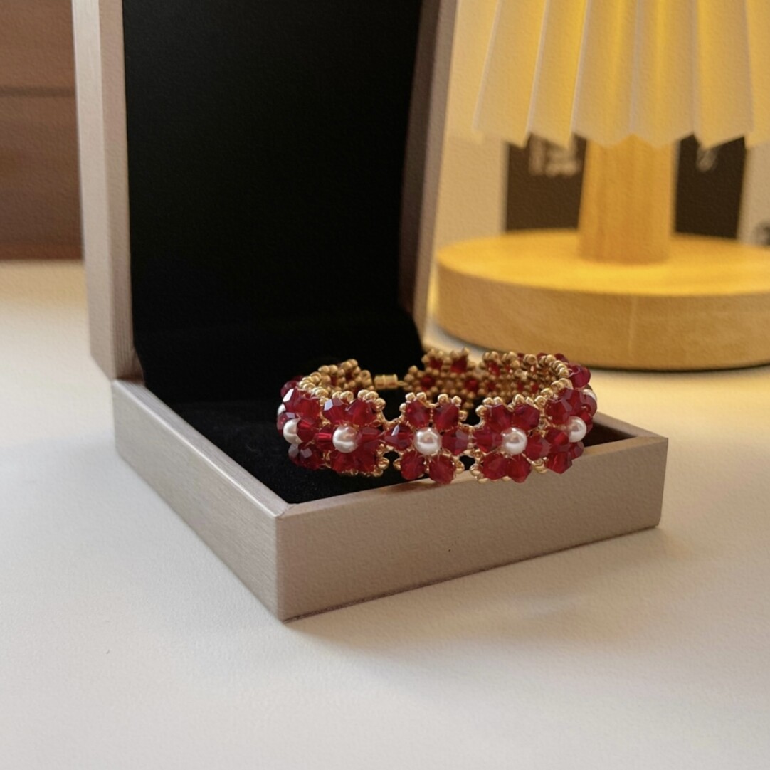 No.45 DIY Kit – Elegant Fresh Blue Crystal Flower Bracelet with Lustrous Pearl Accents for Chic Everyday Style（SL019）