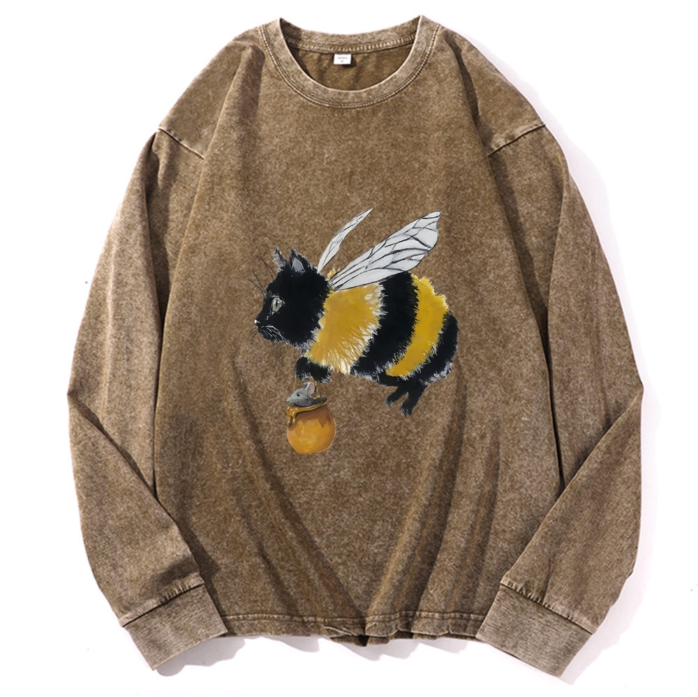 Bee Cat Catching Mouse Retro Washed Long Sleeve T-Shirt