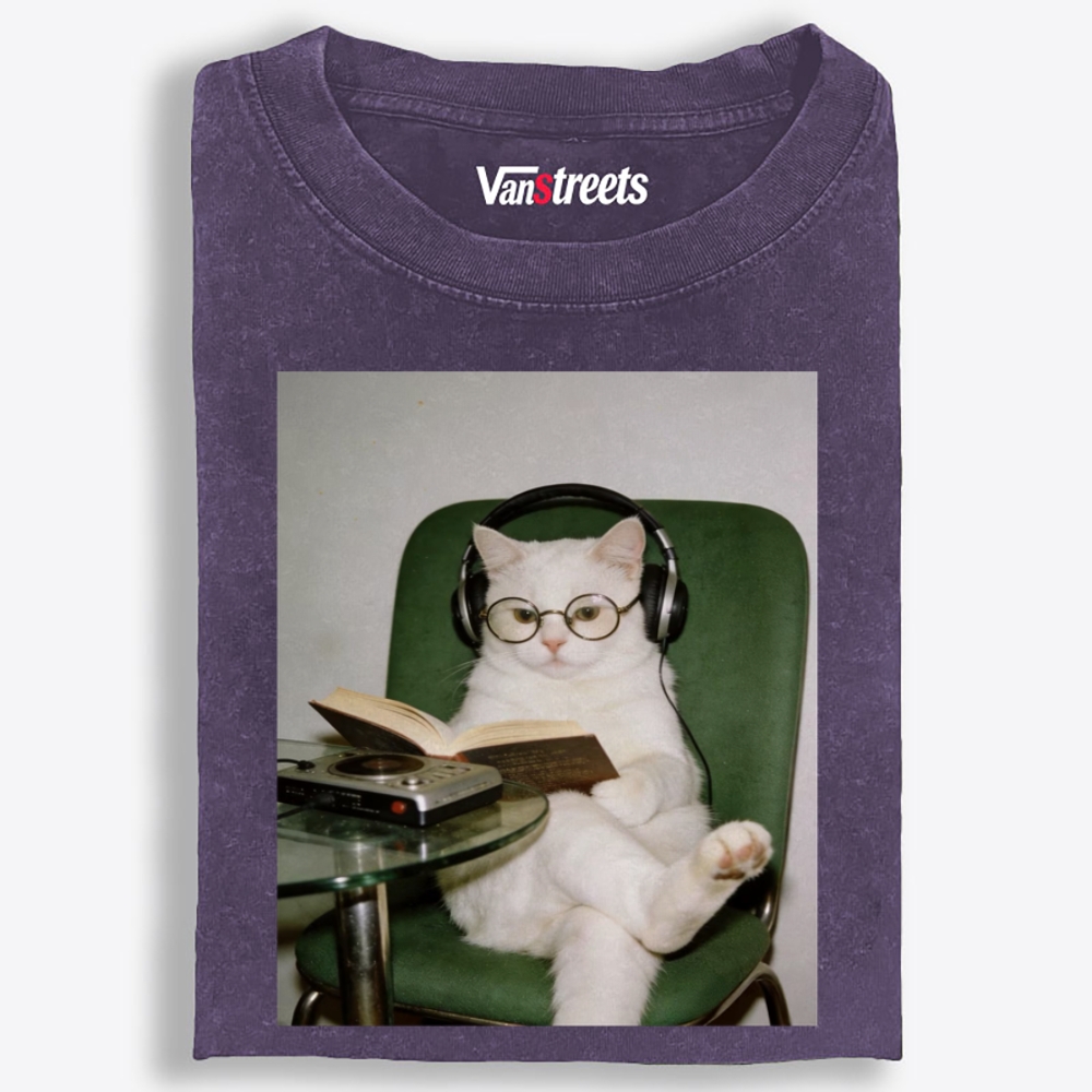 Bookworm Cat Oversized Washed T-Shirt | 100% Cotton | Streetwear Essential