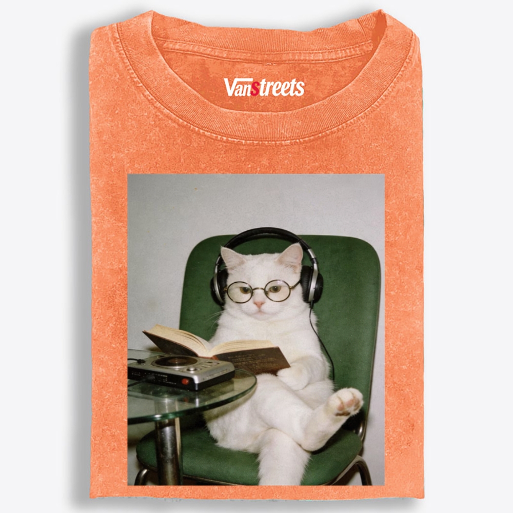 Bookworm Cat Oversized Washed T-Shirt | 100% Cotton | Streetwear Essential