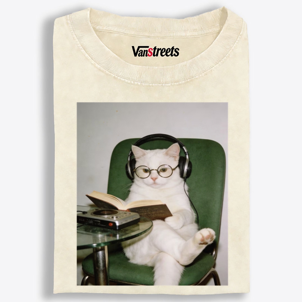 Bookworm Cat Oversized Washed T-Shirt | 100% Cotton | Streetwear Essential