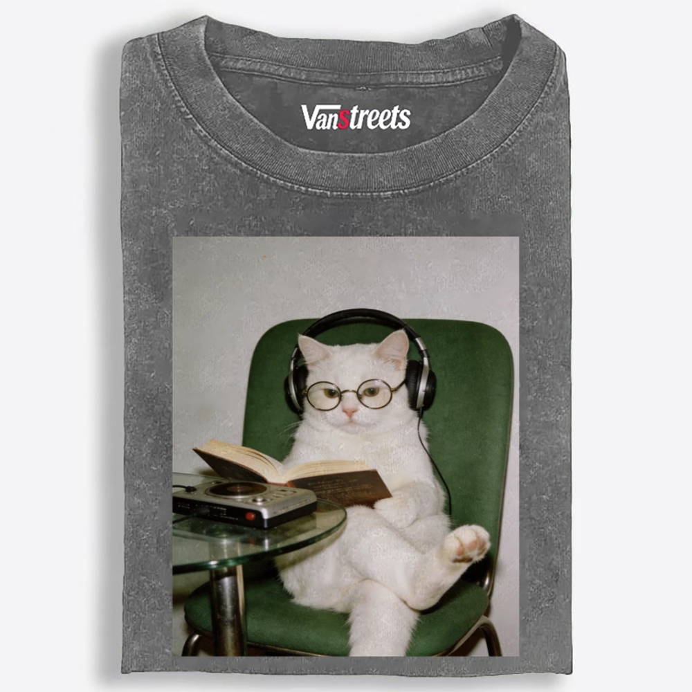 Bookworm Cat Oversized Washed T-Shirt | 100% Cotton | Streetwear Essential