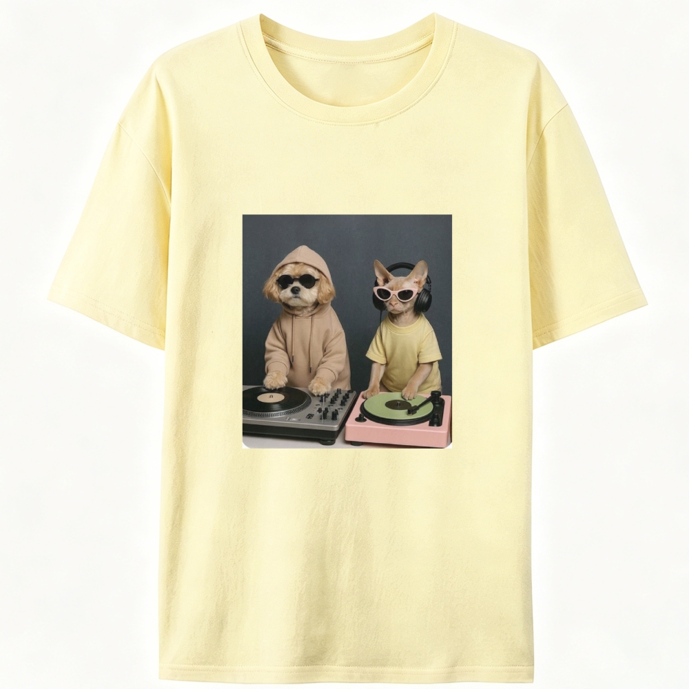 DJ Dogs Mixing Records Retro Designed for Women - Slim Fit Cotton Tee
