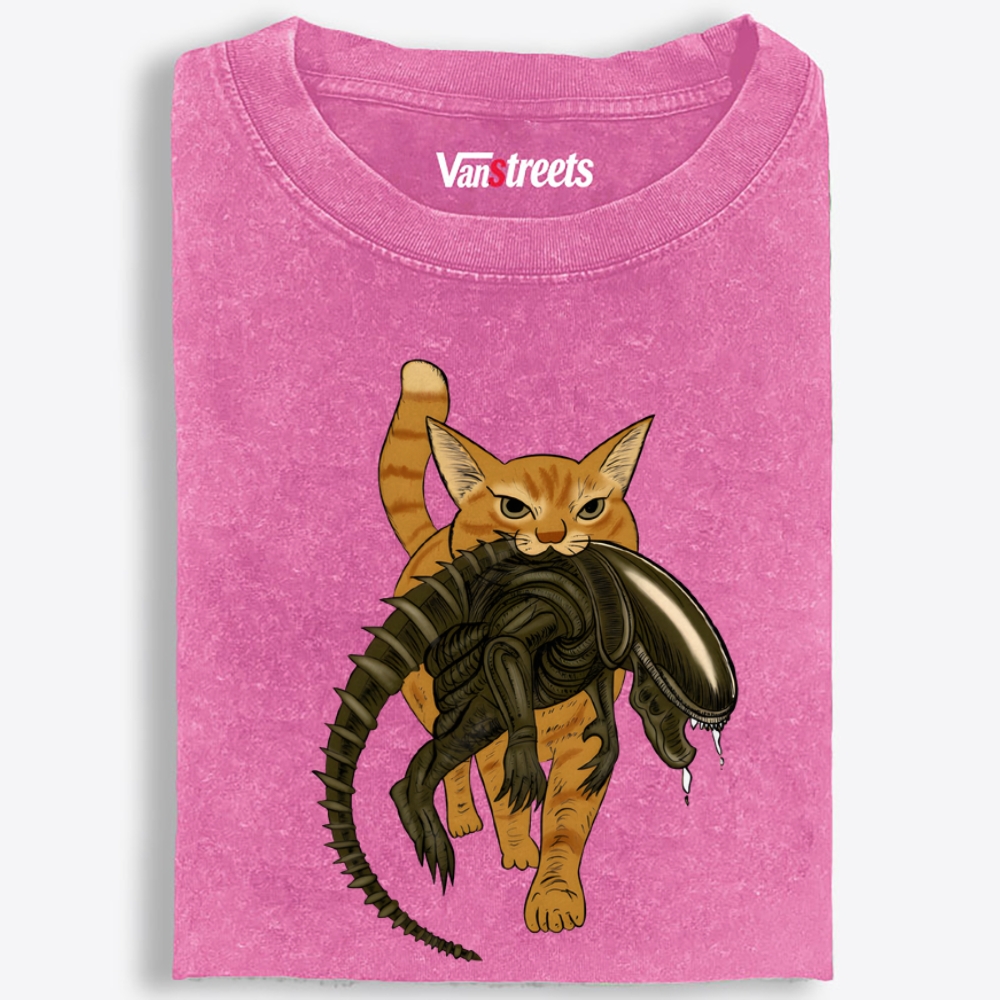 Cat Xenomorph Hunter Retro Washed T-Shirt | 100% Cotton | Streetwear Essential