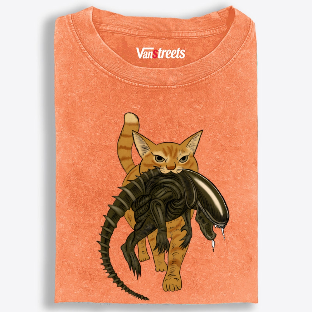 Cat Xenomorph Hunter Retro Washed T-Shirt | 100% Cotton | Streetwear Essential