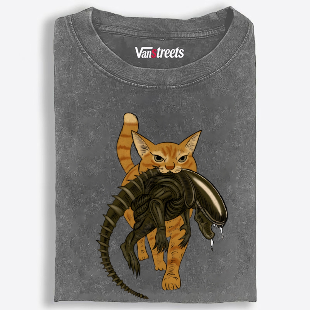 Cat Xenomorph Hunter Retro Washed T-Shirt | 100% Cotton | Streetwear Essential