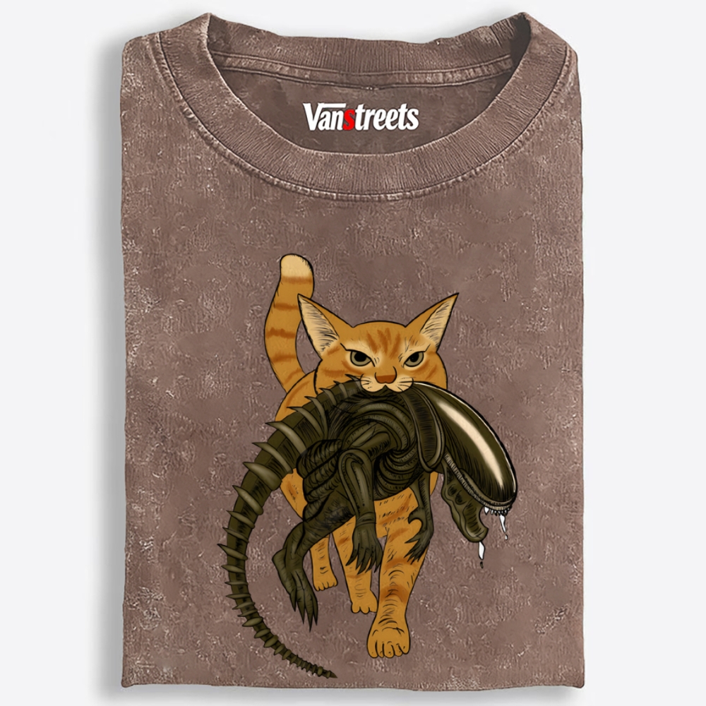 Cat Xenomorph Hunter Retro Washed T-Shirt | 100% Cotton | Streetwear Essential
