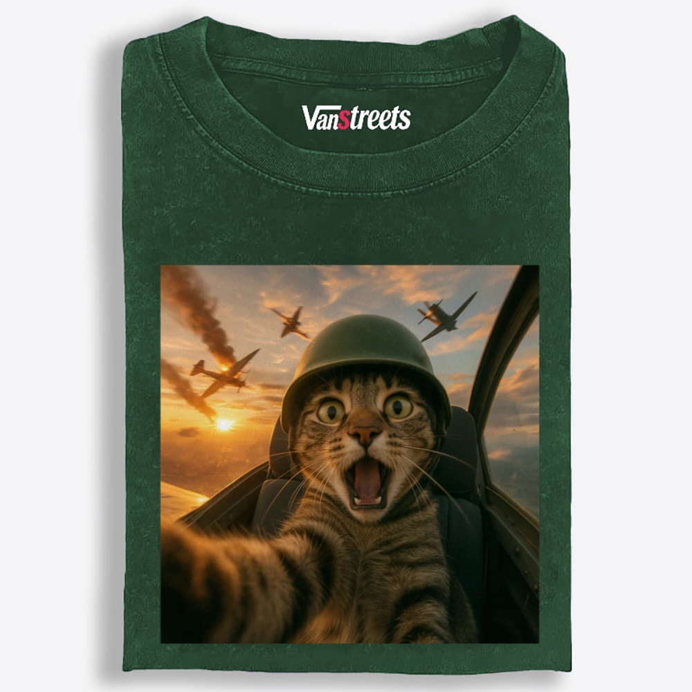 Dogfight Selfie Cat Retro Washed T-Shirt | 100% Cotton | Streetwear Essential