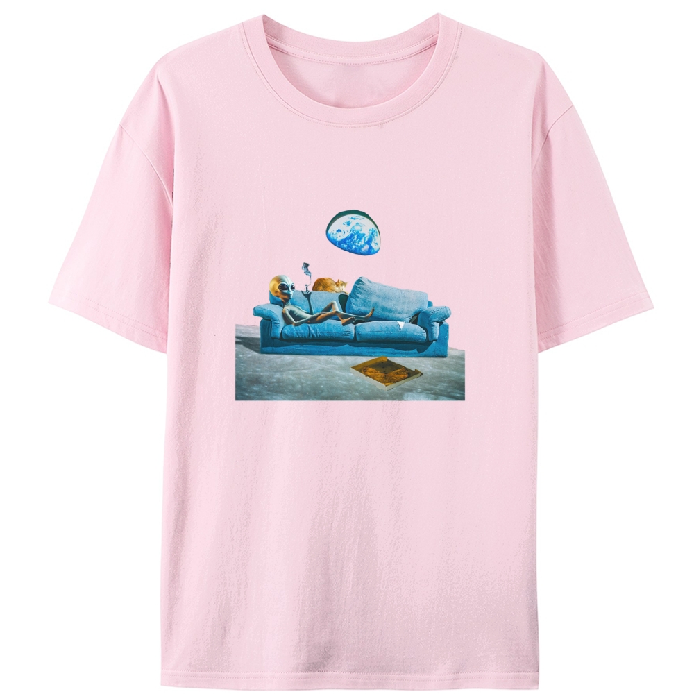 Moon Home Guide: Pizza, Cat & Alien Retro Designed for Women - Slim Fit Cotton Tee