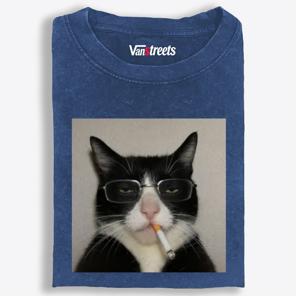 Glasses Cigarette Cat Boss Retro Washed T-Shirt | 100% Cotton | Streetwear Essential