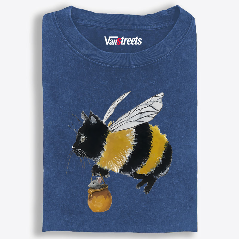 Bee Cat Catching Mouse Retro Washed T-Shirt | 100% Cotton | Streetwear Essential