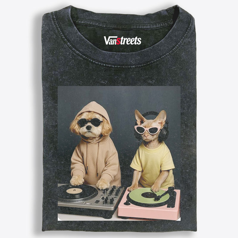 DJ Dogs Mixing Records Retro Washed T-Shirt | 100% Cotton | Streetwear Essential