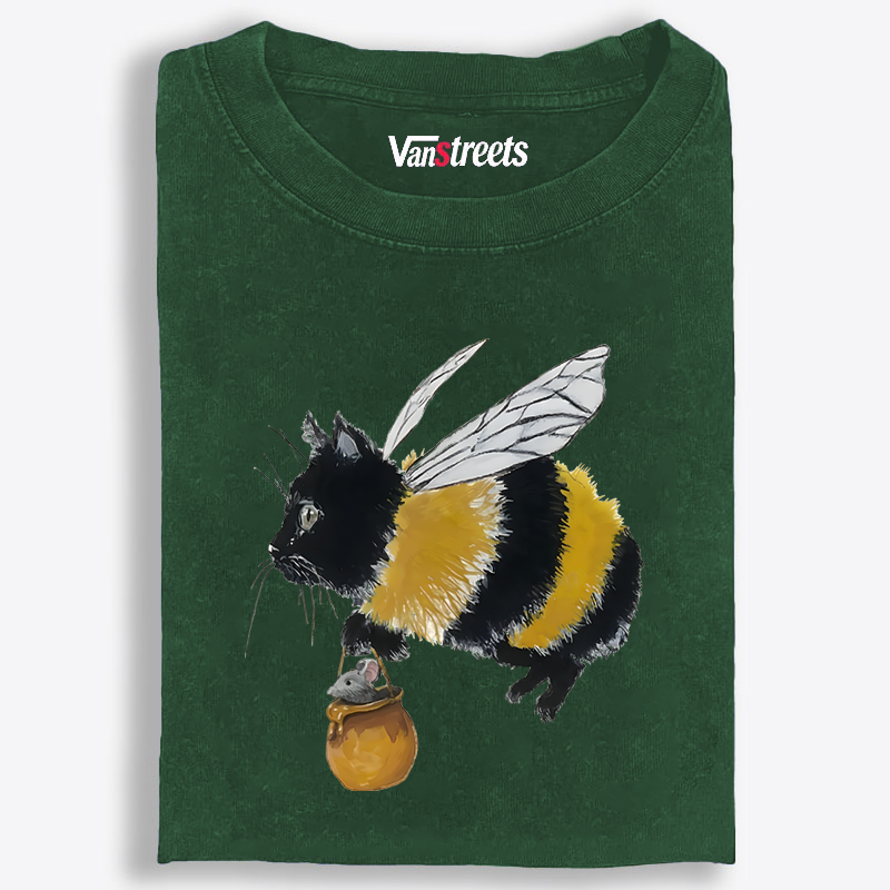 Bee Cat Catching Mouse Retro Washed T-Shirt | 100% Cotton | Streetwear Essential