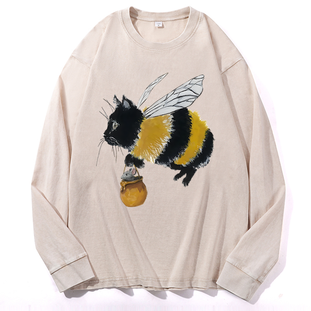 Bee Cat Catching Mouse Retro Washed Long Sleeve T-Shirt