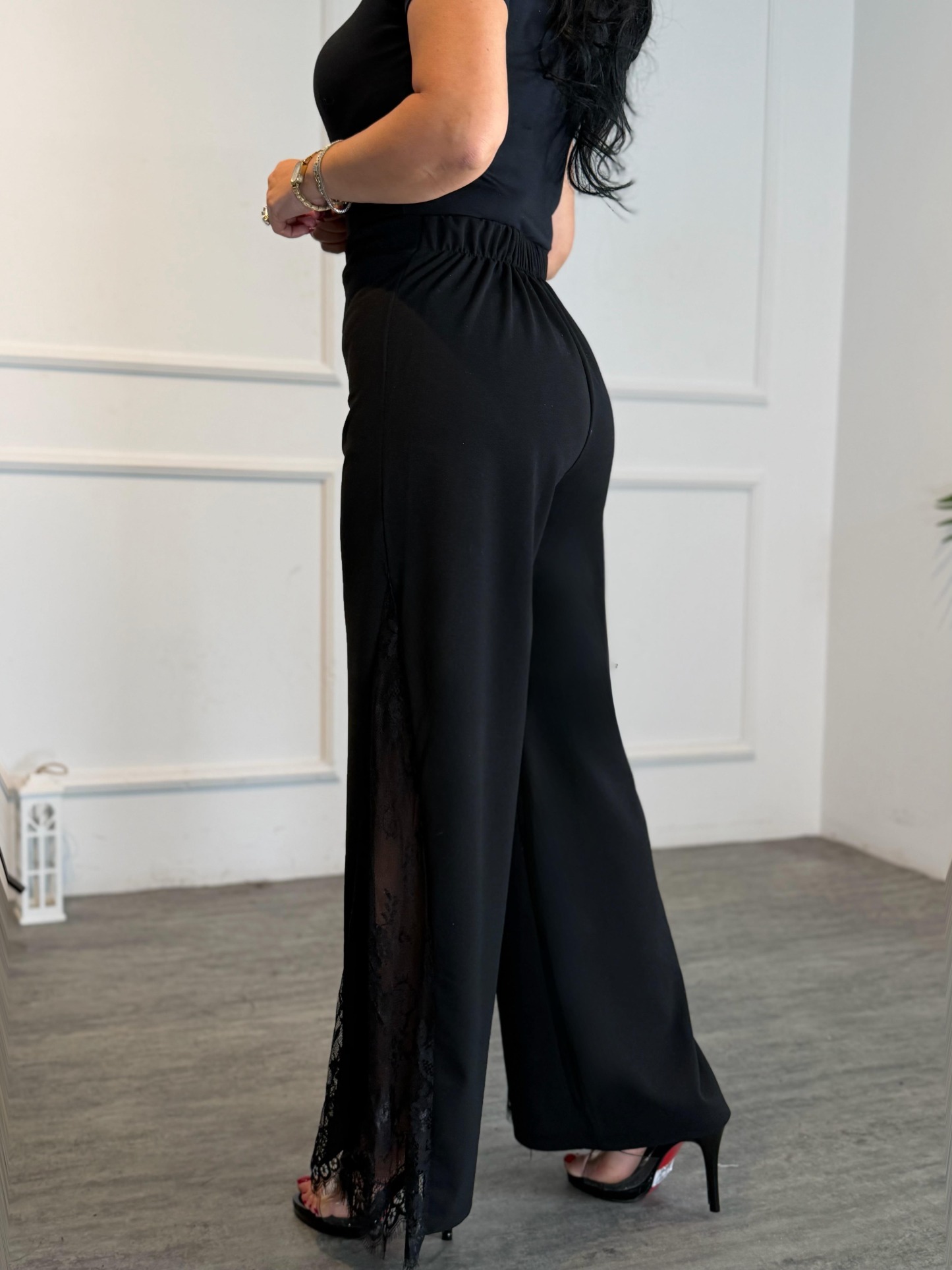 Sexy Trousers With Wide Legs And Lace Lining