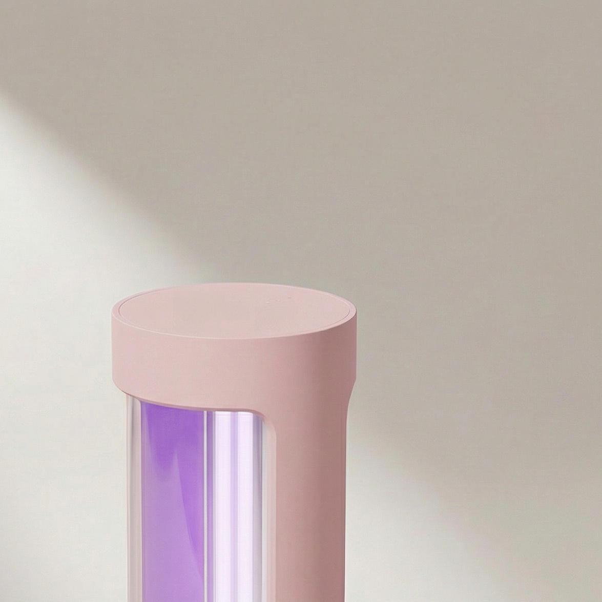 Portable UV lamp sterilizer for room sanitization