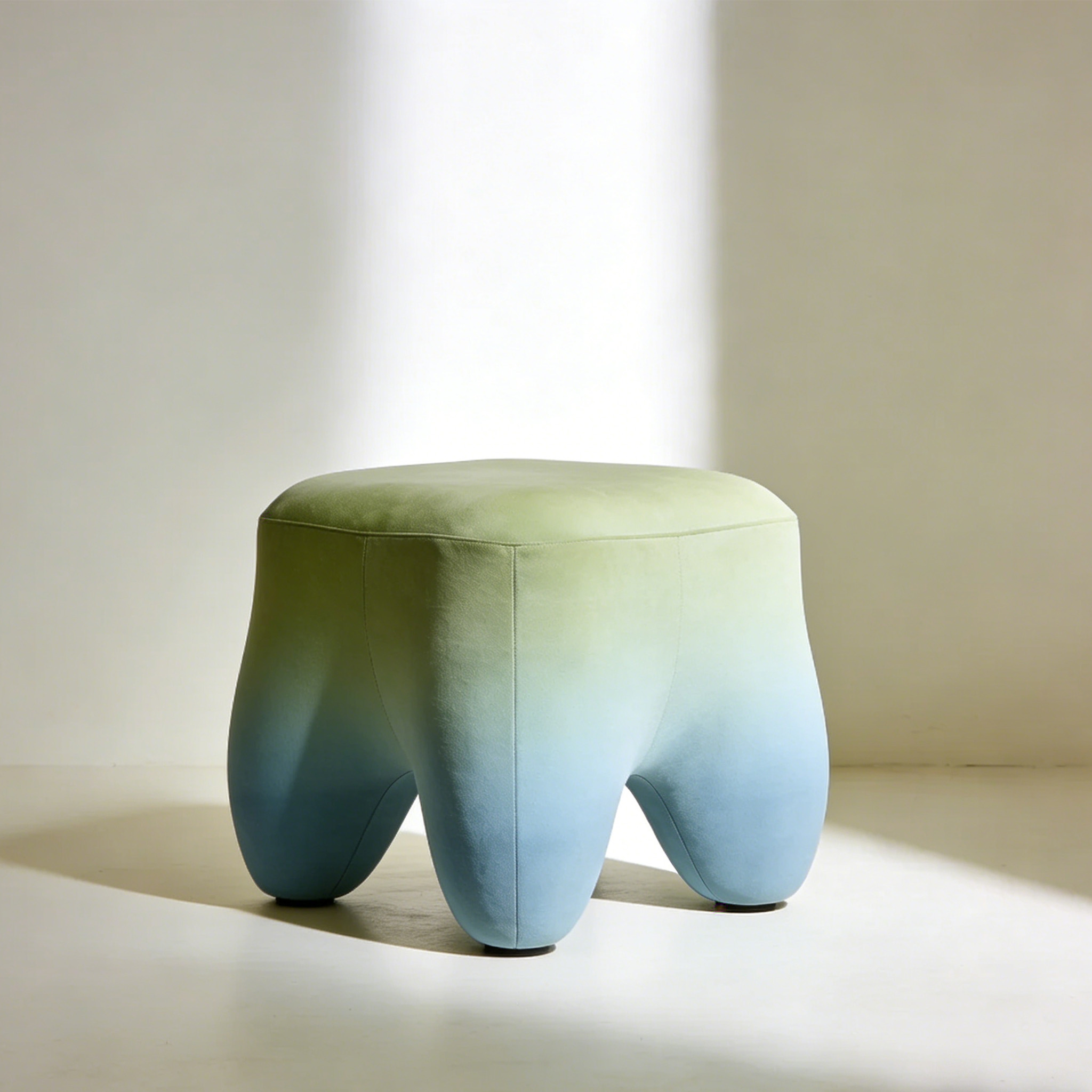 Prosty stołek tapicerowany