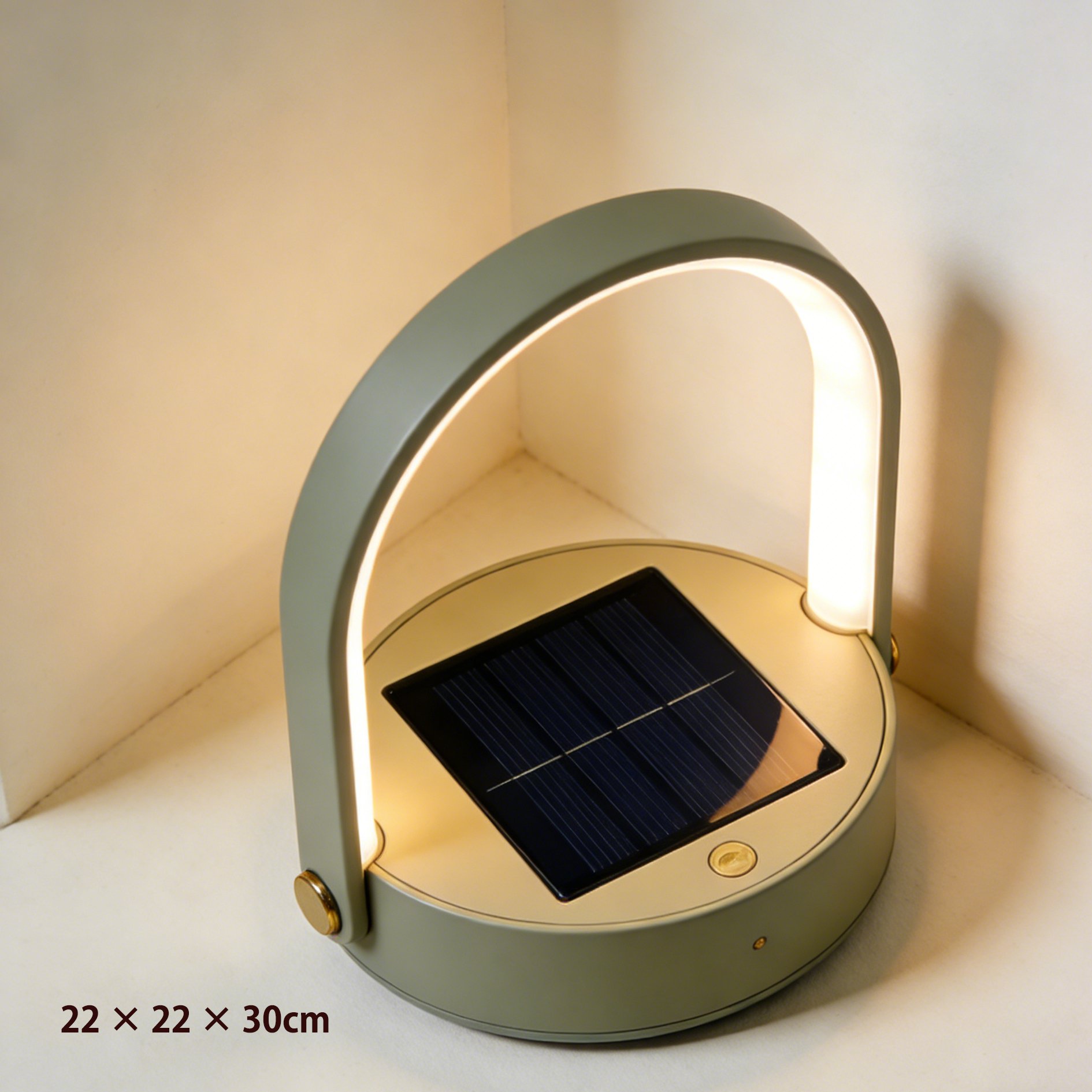 Energooszczędna lampa solarna z uchwytem na tarasie