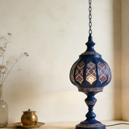 Malowana lampa stołowa