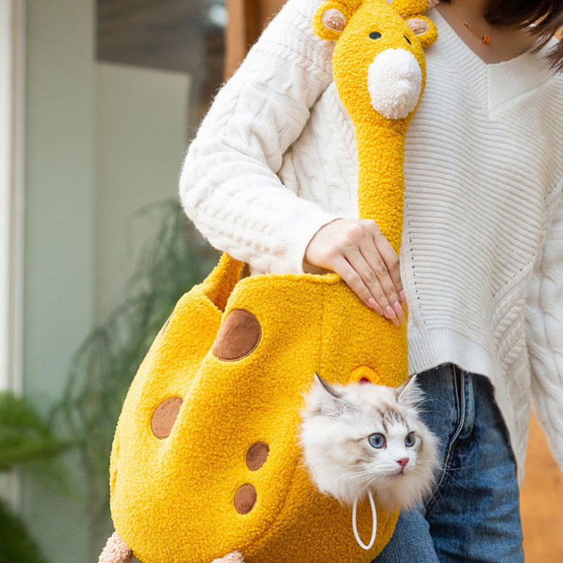 Giraffe-Themed Soft Cat Carrier Bag