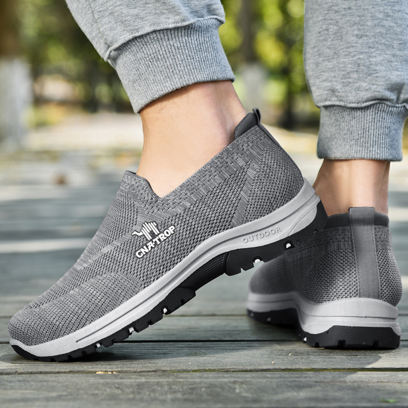 Heute 70% RABATT – Leichter Flyknit-Sneaker für Herren für mehr Komfort