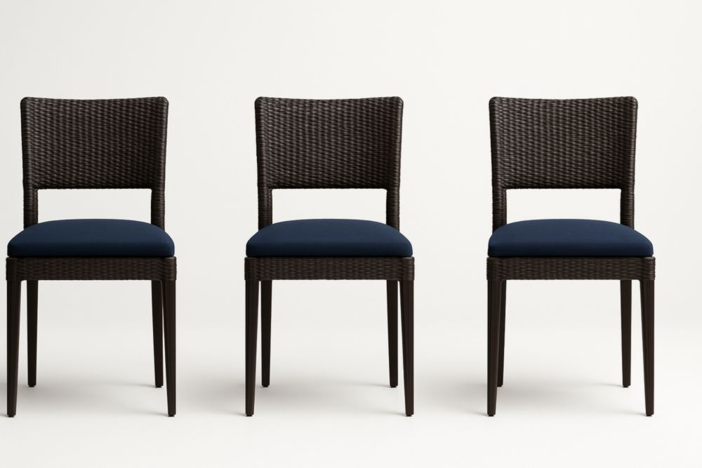 Chaises en résine tressée avec coussin bleu (lot de 3)