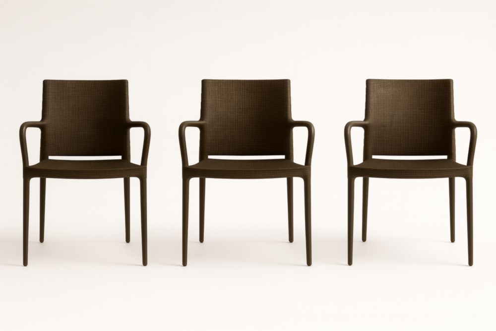Ensemble de 3 chaises en résine tissée avec accoudoirs Marron