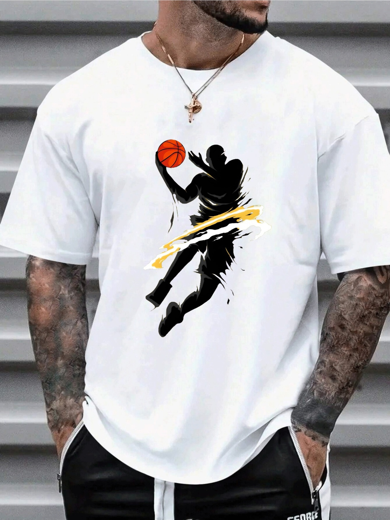 Men's Basketball Jersey T-Shirt with Dunking Player Graphic - Yellow & Black Team Design, Breathable Moisture-Wicking Short Sleeve Shirt for Casual Wear, Training & | All-Season Round Neck Tee