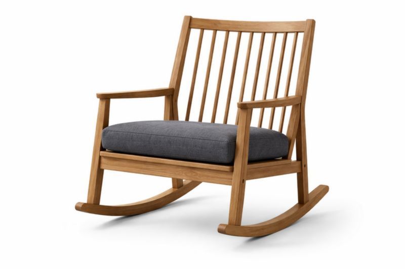 Sedia a dondolo in legno massello e cuscino in poliestere grigio