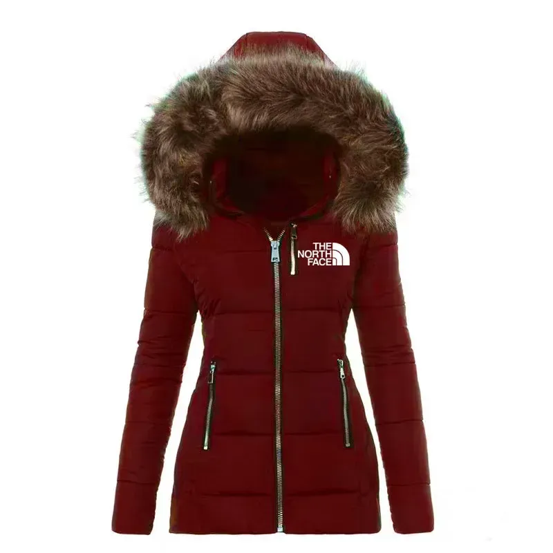 Nueva chaqueta de plumas de lujo para mujer.