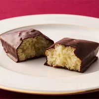 ＼楽天ランキング1位／バレンタイン 2026 お菓子 プレゼント ギフト おしゃれ 洋菓子 ブランド チョコ以外 スイーツ お返し 詰め合わせ 個包装 プチギフト 人気 【季節限定】HFN-9EC フィナンシェ・ノワール 4個入 ※お届けは3/14まで