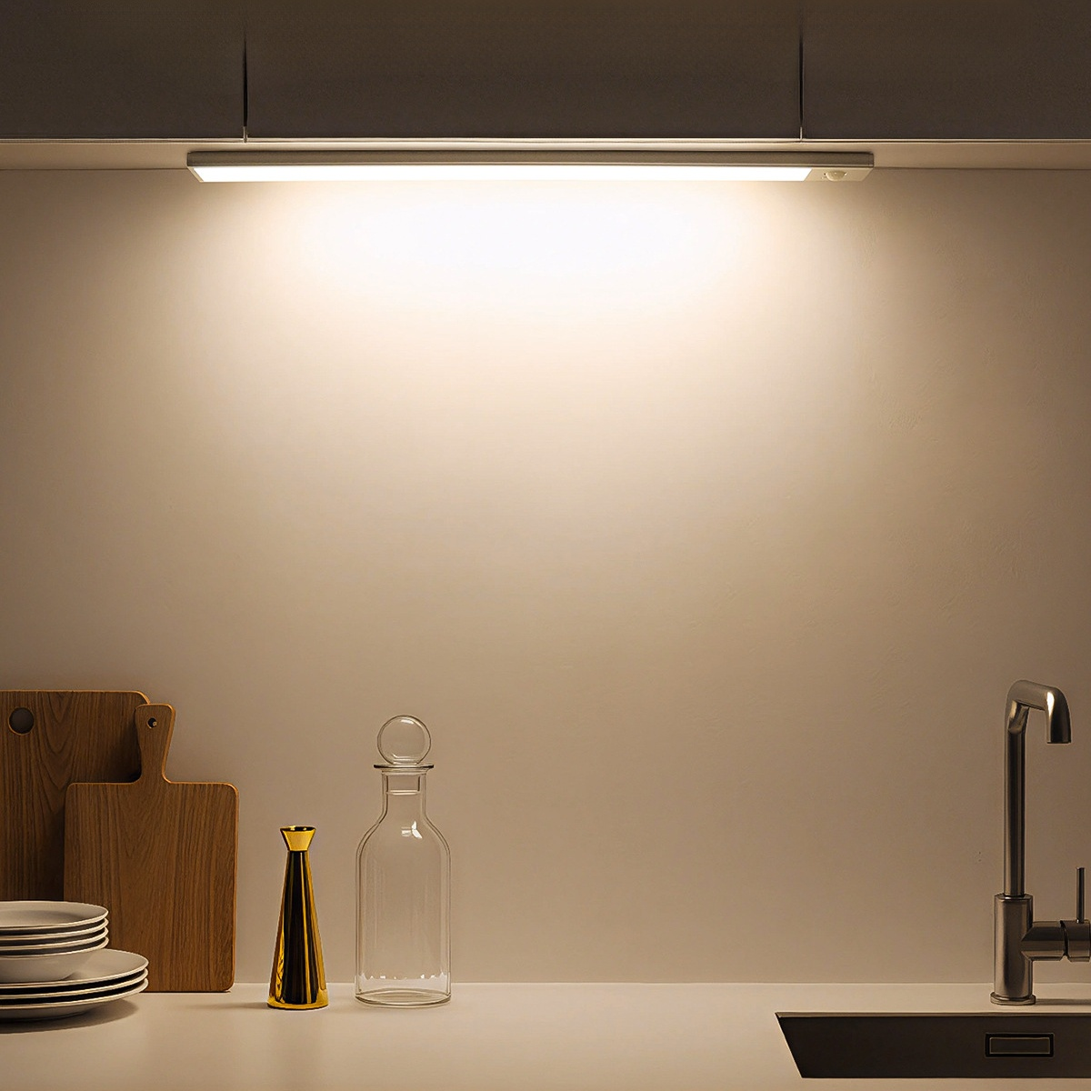 Wireless charging magnetic sensor light