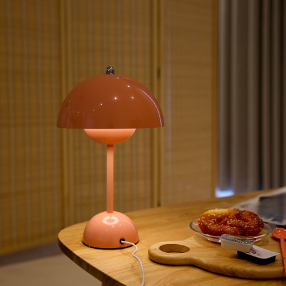 Flower bud mushroom table lamp