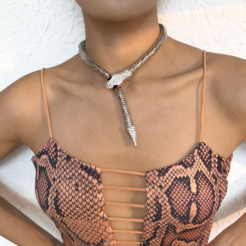 Eltúlzott kígyó alakú nyaklánc, gyémánt kirakású nyaklánc, alkalmas bulikra, esküvőkre, szabadtéri tevékenységekre dekorációként