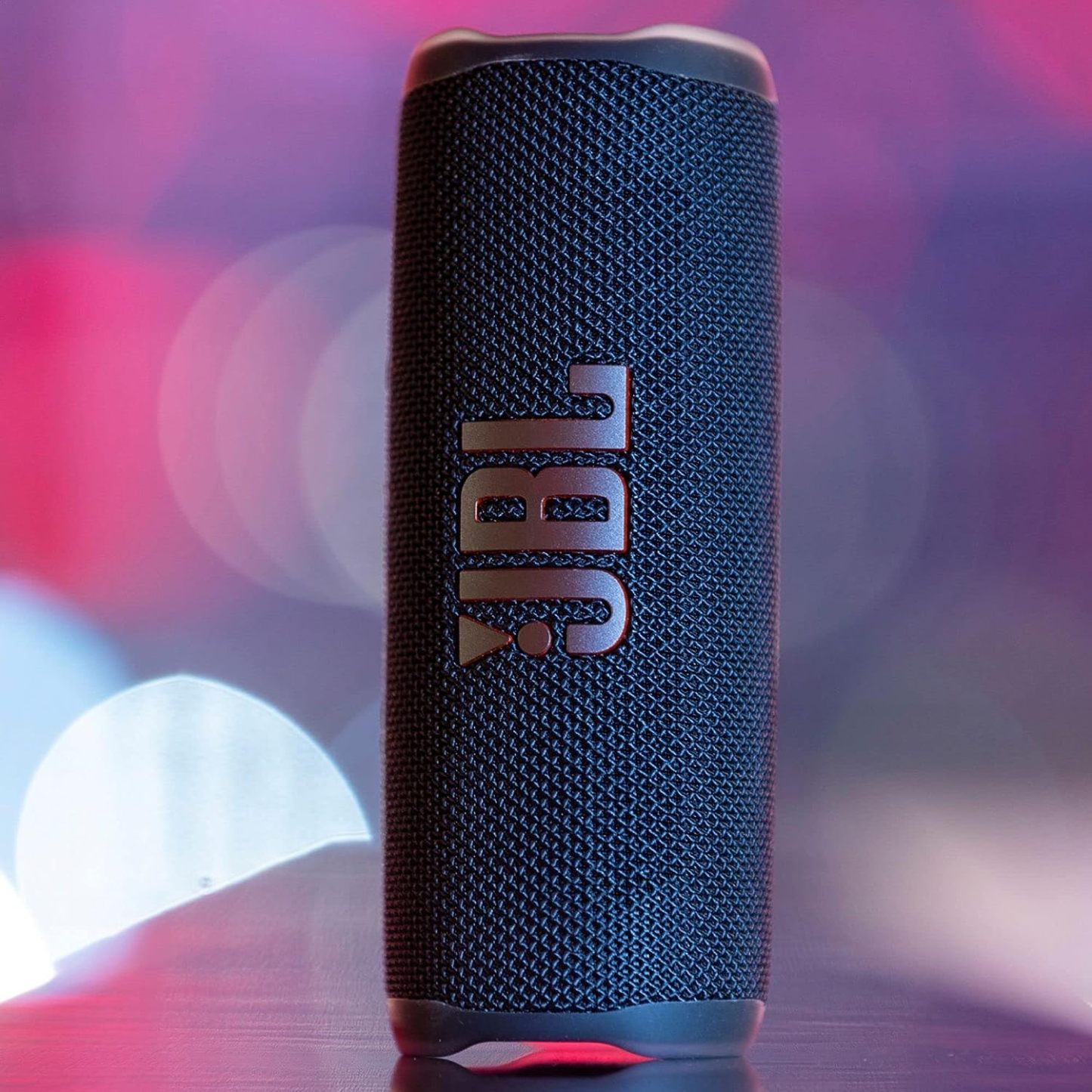 JBL Flip 6 - Hordozható Bluetooth hangszóró, erőteljes hang és mély basszus, IPX7 vízálló, 12 órányi lejátszási idő