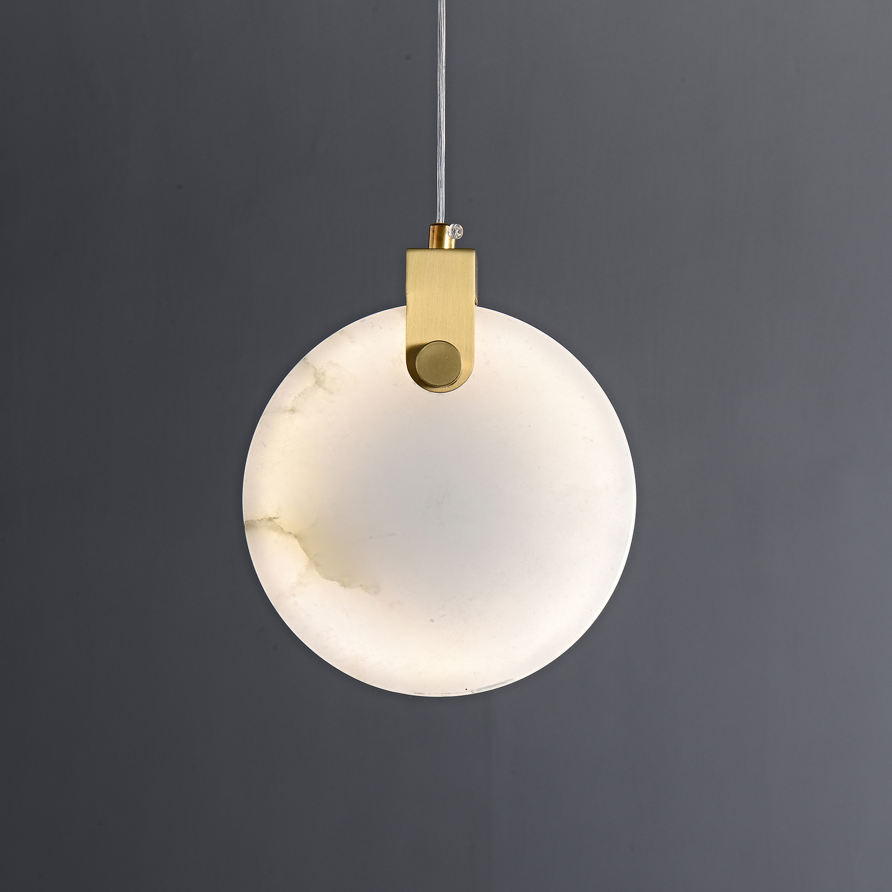 Alabaster single disc pendant light 