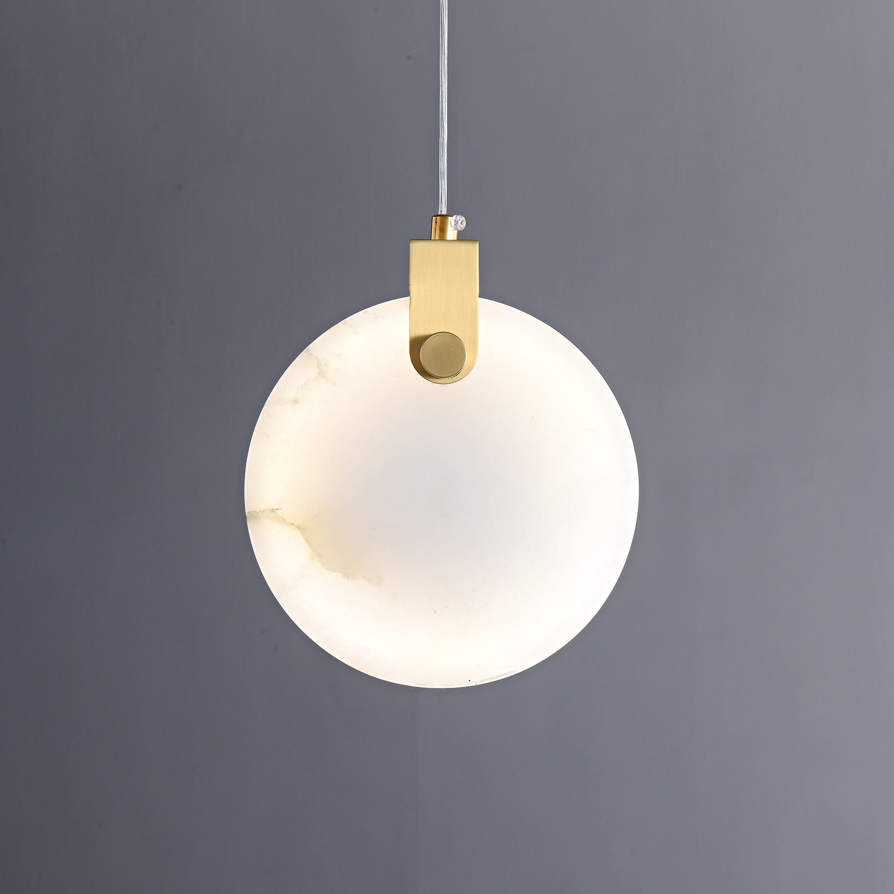 Alabaster single disc pendant light 