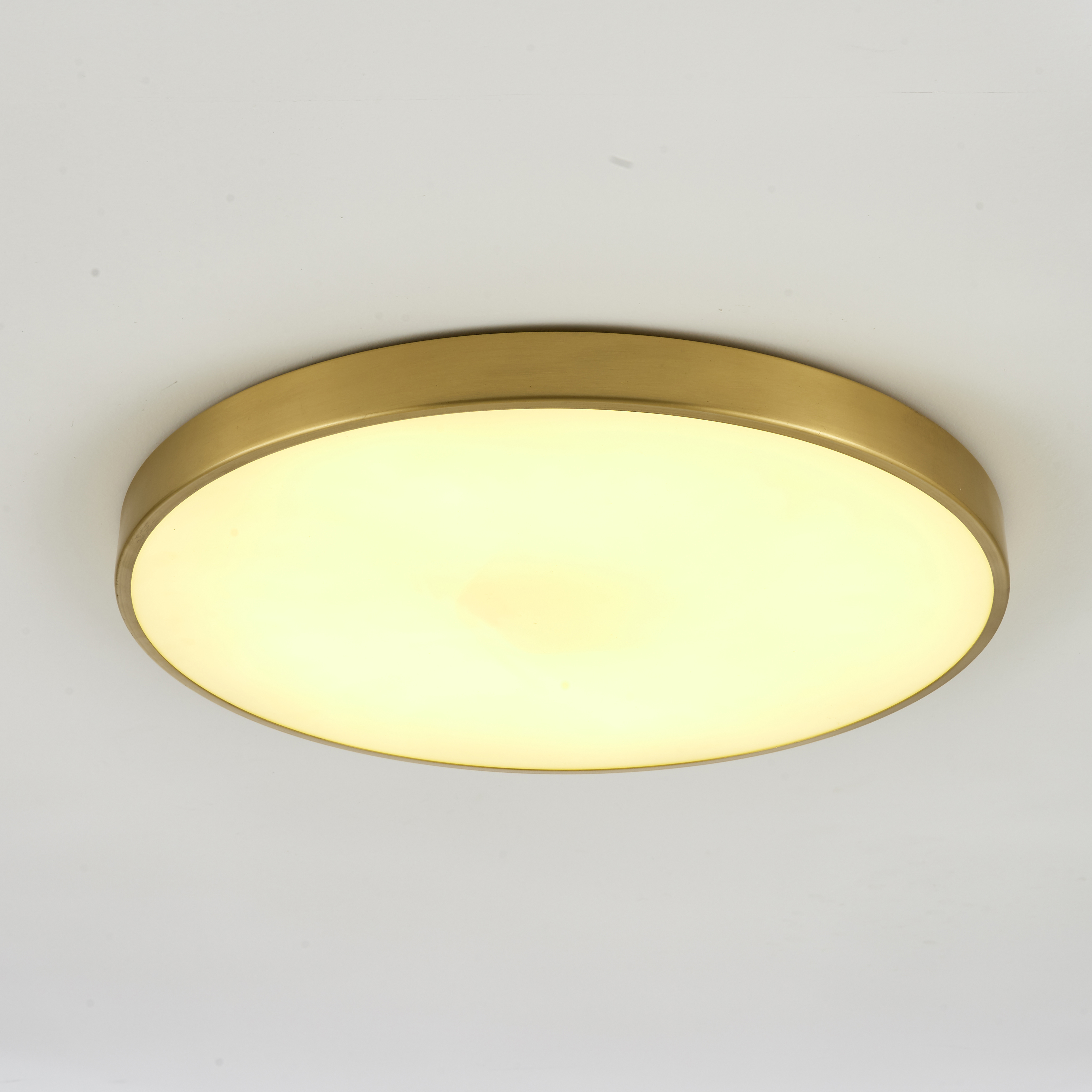 Flat brass ceiling lamp