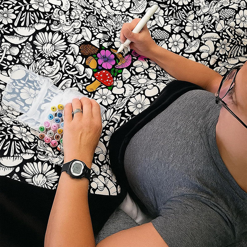 DIY Coloring Blanket Kit With 24 Markers