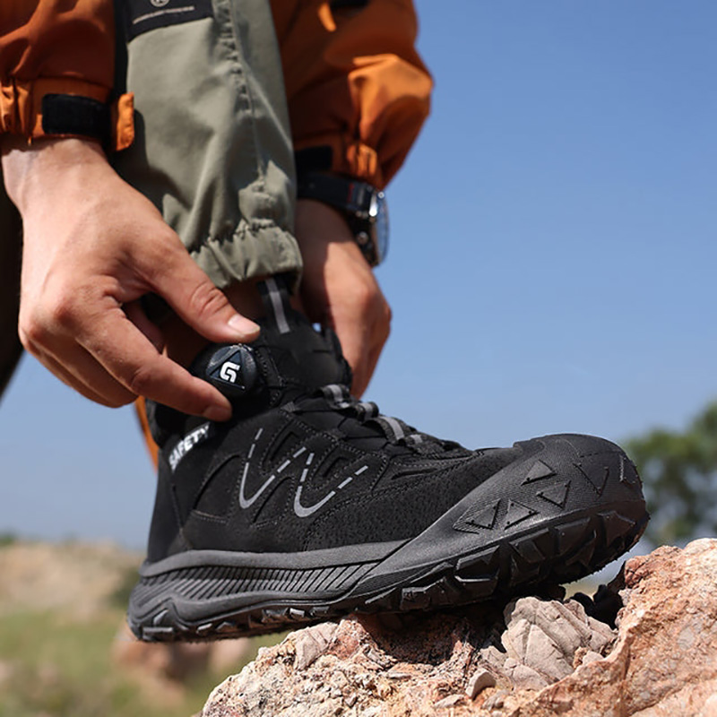 Lightweight Anti-smash Anti-puncture Breathable Insulated Safety Work Shoes With Steel Plate