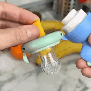 Baby Push-Feed Fruit Feeder & Teether — Dinosaur Set