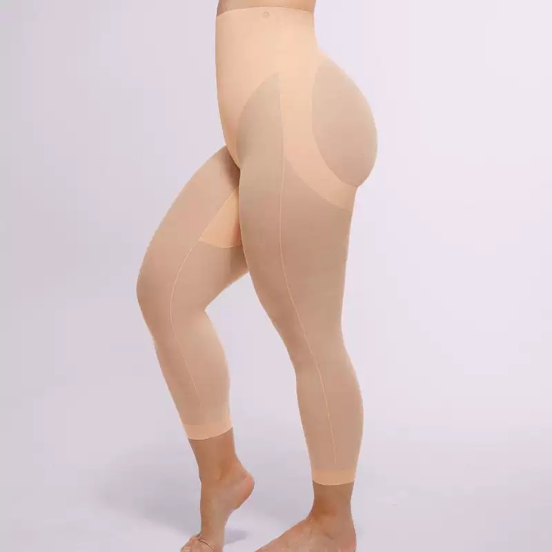 MeshSmooth™ High-Waisted Mid Thigh Short