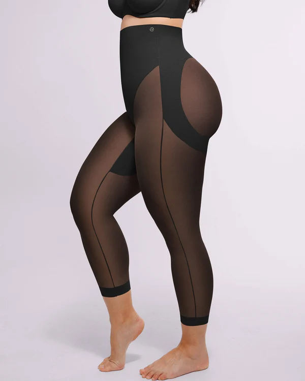 MeshSmooth™ High-Waisted Mid Thigh Short