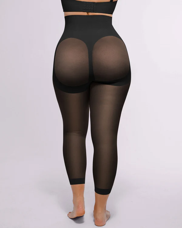 MeshSmooth™ High-Waisted Mid Thigh Short