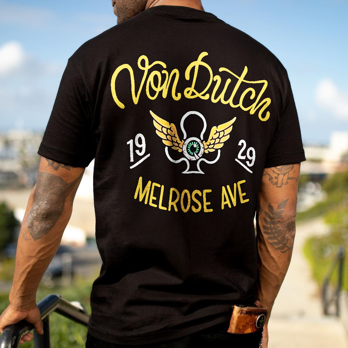 Von Dutch 1929 Melrose Ave Winged Key Printed Men's T-shirt