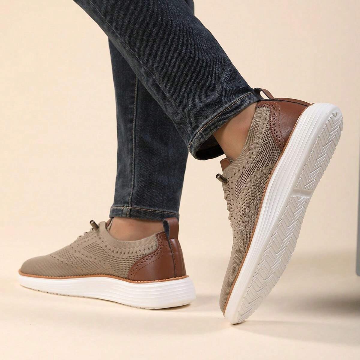 Men's knitted mesh breathable arch support casual sports shoes
