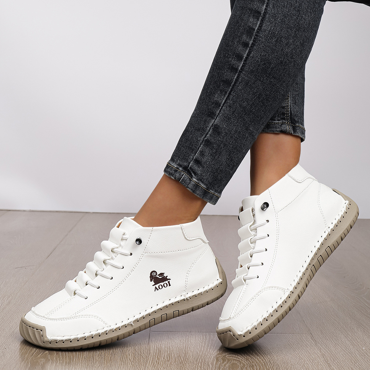 Casual Calfskin Sneakers, Wide Toe Box, Breathable for All-day Comfort, No-tie Laces for Easy Wear
