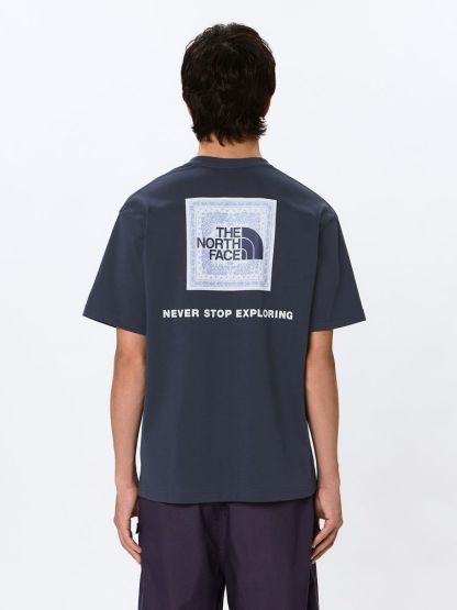 ショートスリーブバンダナスクエアロゴティー（メンズ）