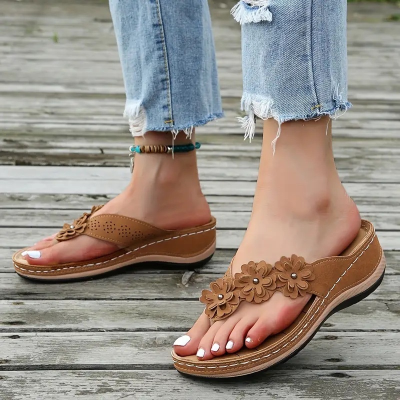 Breathable mesh sports sandals