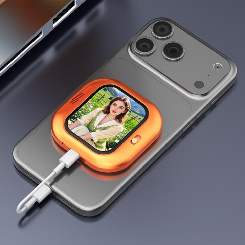 MagSnap Selfie Screen™ – Magnetic Rear Camera Selfie Display